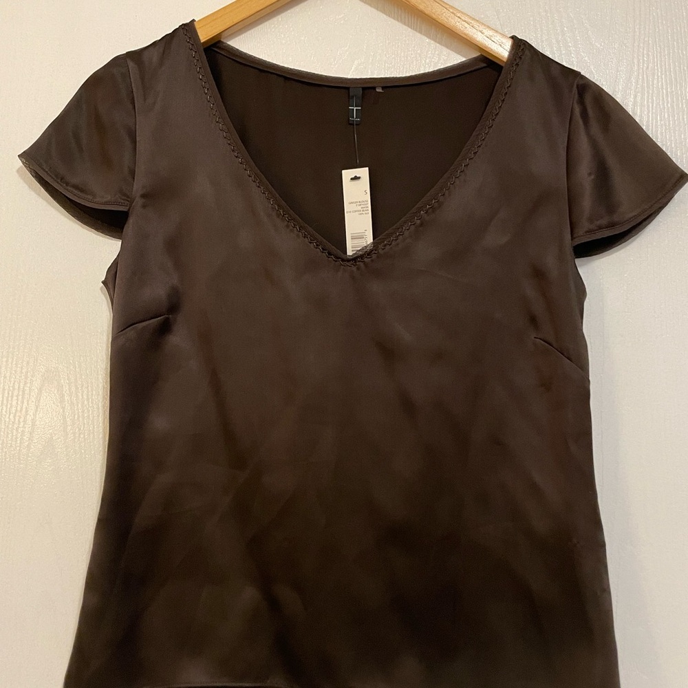 100% Silk Tahari Chocolate Brown V-Neck Short Sleeve Blouse